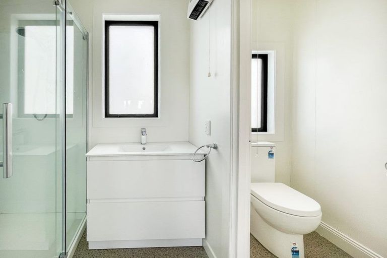 Photo of property in 4 Cross Street, Milton, 9220