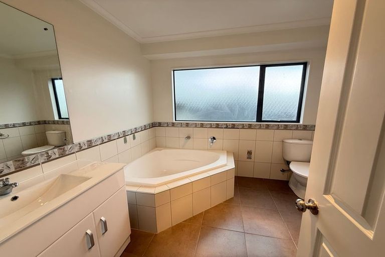 Photo of property in 434 Chapel Road, Flat Bush, Auckland, 2016