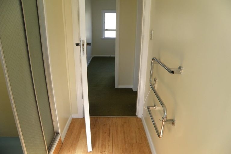 Photo of property in 16 Dale Road, Raumati South, Paraparaumu, 5032