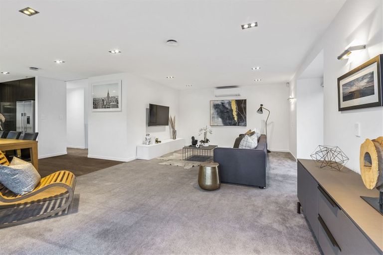 Photo of property in 2/16 Bracken Avenue, Takapuna, Auckland, 0622