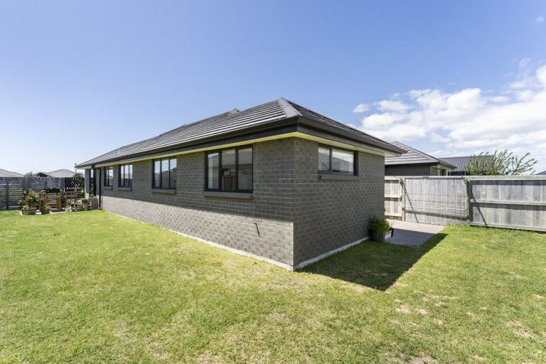 Photo of property in 9 Kahotea Place, Papamoa Beach, Papamoa, 3118