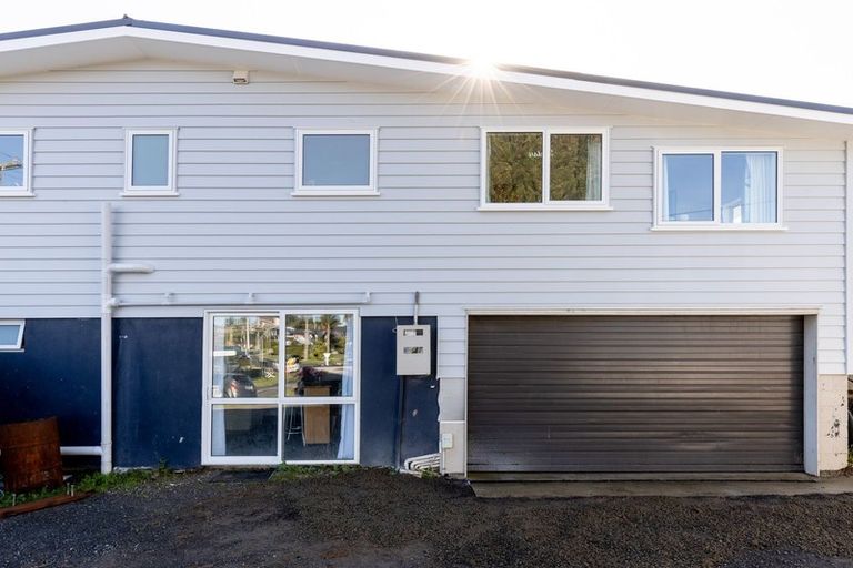 Photo of property in 12 Mcdonnell Street, Omokoroa, 3114