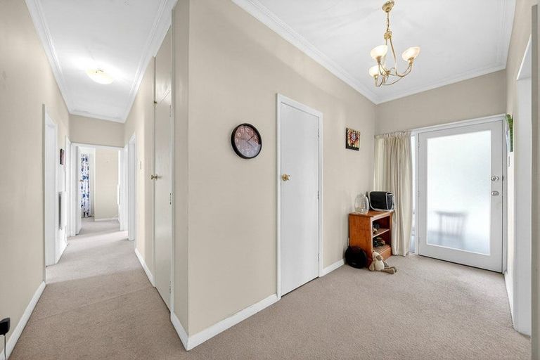 Photo of property in 19 Main Street, Greytown, 5712