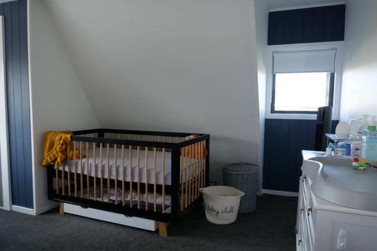 Photo of property in 9 Toporoa View, Ascot Park, Porirua, 5024