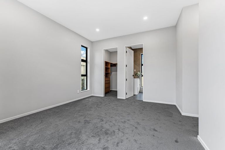 Photo of property in 24 Paihere Street, Huapai, Kumeu, 0810