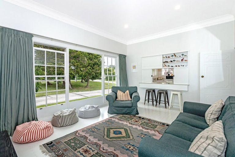 Photo of property in 49 Grant Road, Whataupoko, Gisborne, 4010