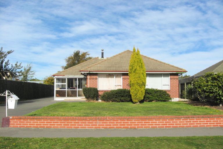Photo of property in 3 Gladson Avenue, Sockburn, Christchurch, 8042