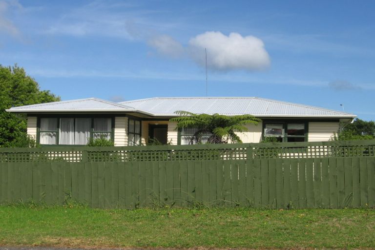 Photo of property in 131 Riverpark Crescent, Henderson, Auckland, 0610
