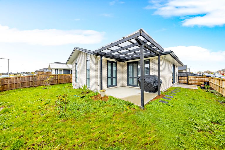 Photo of property in 51 Tawhiti Road, Pukekohe, 2120