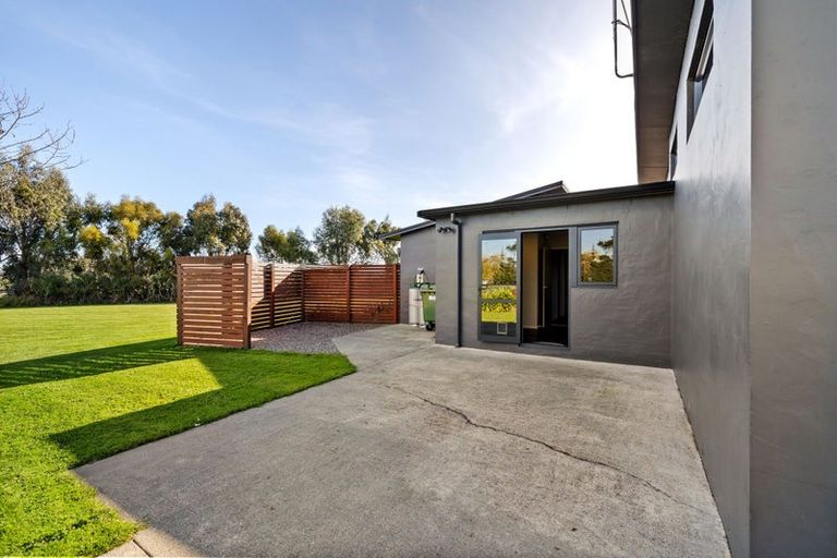 Photo of property in 5/454 Stoney Creek Road, Kelvin Grove, Palmerston North, 4470