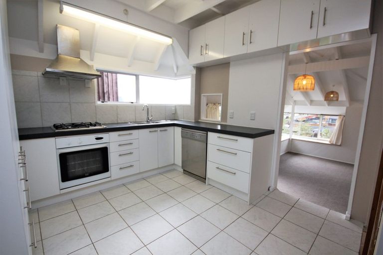 Photo of property in 143 Mount Pleasant Road, Mount Pleasant, Christchurch, 8081