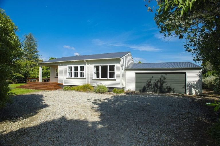 Photo of property in 42 Whitmore Road, Ormond, Gisborne, 4071
