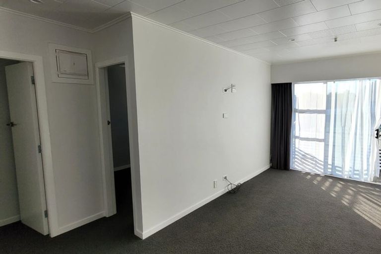 Photo of property in 76b Eliot Street, New Plymouth, 4310