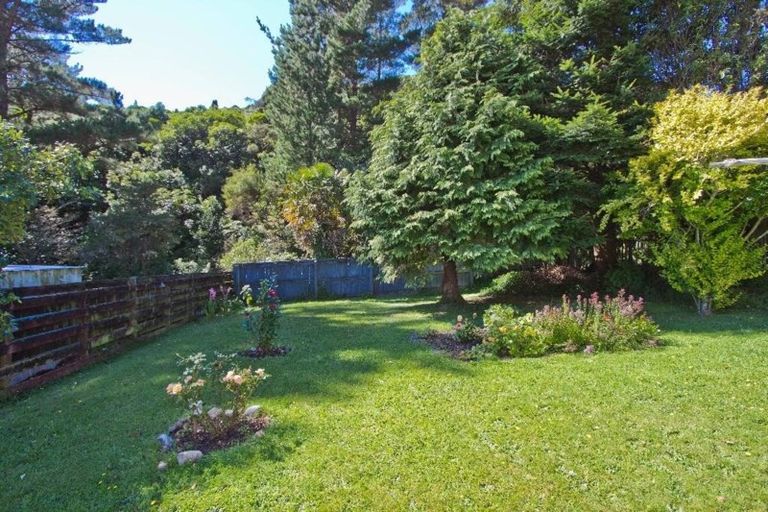 Photo of property in 61 Sunny Grove, Wainuiomata, Lower Hutt, 5014