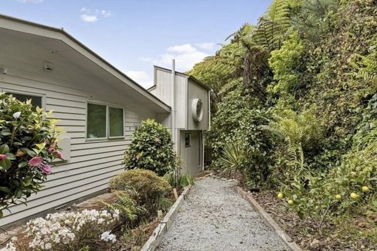 Photo of property in 5 Monmouth Way, Wilton, Wellington, 6012