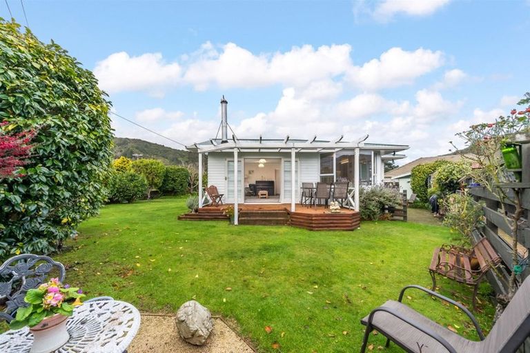 Photo of property in 70 Wood Street, Wainuiomata, Lower Hutt, 5014