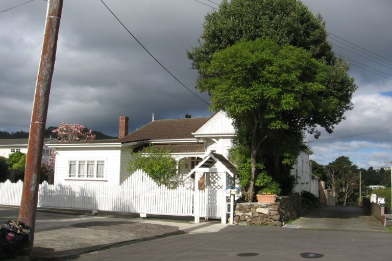 Photo of property in 24 Aubrey Street, Regent, Whangarei, 0112