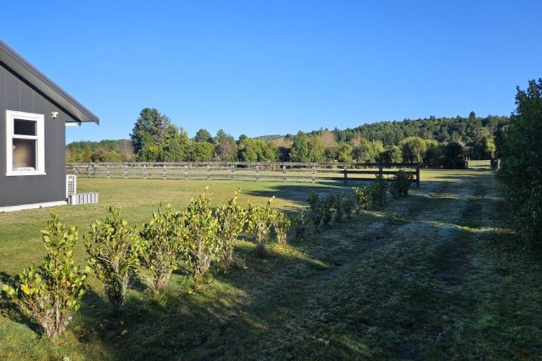 Photo of property in 6 Oakdale Drive, Kinloch, Taupo, 3377