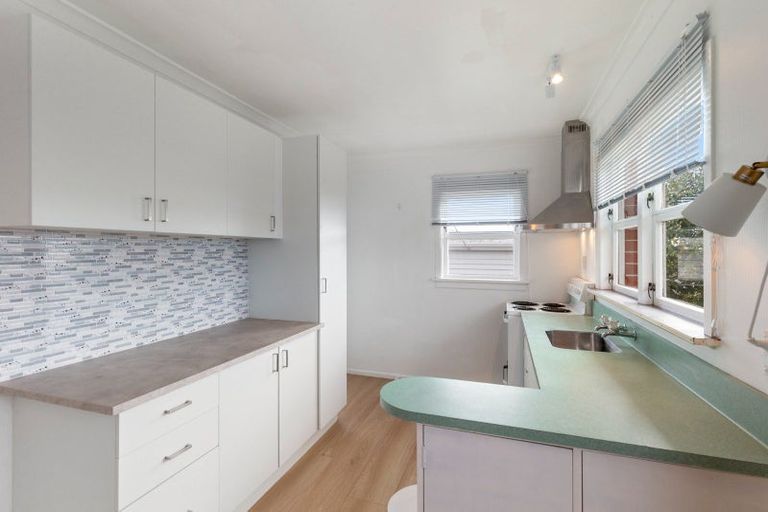 Photo of property in 57 Weraroa Road, Levin, 5510