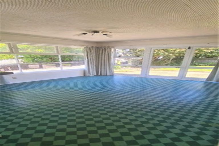 Photo of property in 21 Olsen Avenue, Hillsborough, Auckland, 1042