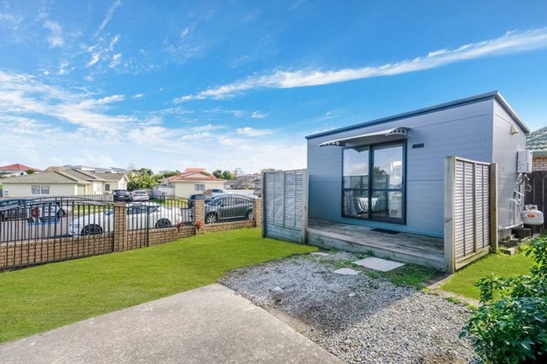 Photo of property in 47a Robert Skelton Place, Clendon Park, Auckland, 2103