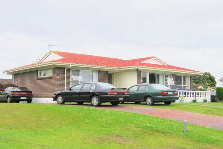 Photo of property in 11 Palm Court Drive, Glen Eden, Auckland, 0602
