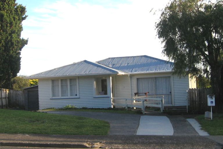 Photo of property in 75 Bruce Road, Glenfield, Auckland, 0629