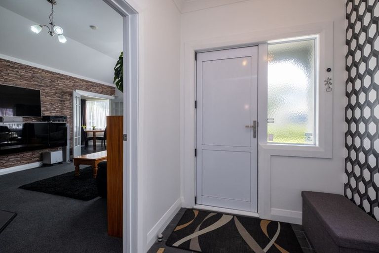 Photo of property in 77 Celia Street, Stratford, 4332