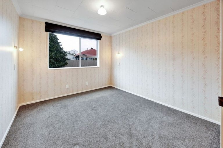 Photo of property in 6 Manse Street, Hawera, 4610