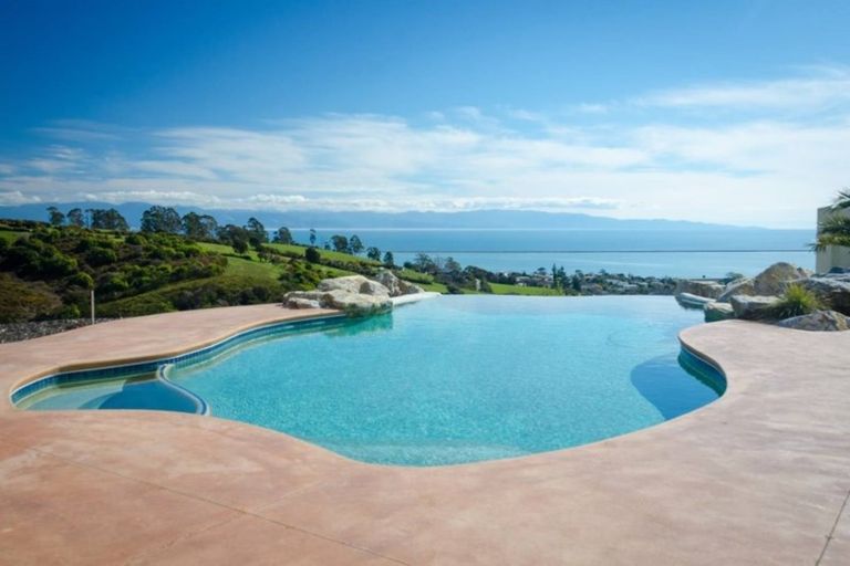 Photo of property in 22 Springlea Heights, Atawhai, Nelson, 7010