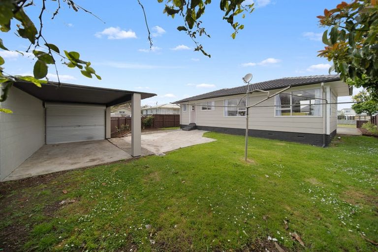 Photo of property in 46 Cottingham Crescent, Mangere East, Auckland, 2024