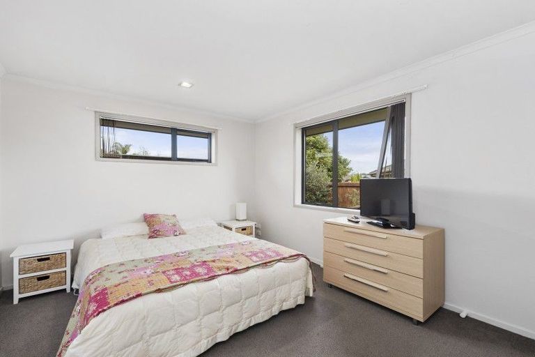 Photo of property in 10 Wiltshire Drive, Huntington, Hamilton, 3210