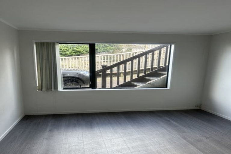 Photo of property in 29 Goodwood Drive, Goodwood Heights, Auckland, 2105