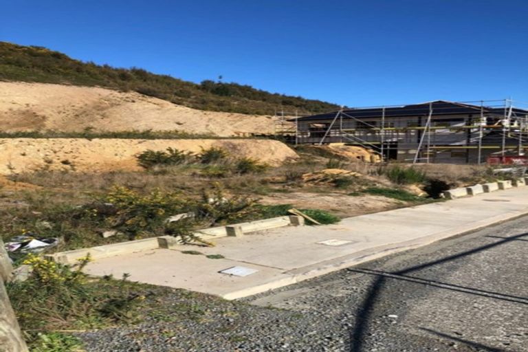 Photo of property in 52 Ruthven Road, Wainuiomata, Lower Hutt, 5014