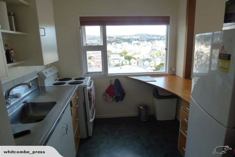 Photo of property in 8/2 Scarborough Terrace, Mount Victoria, Wellington, 6011
