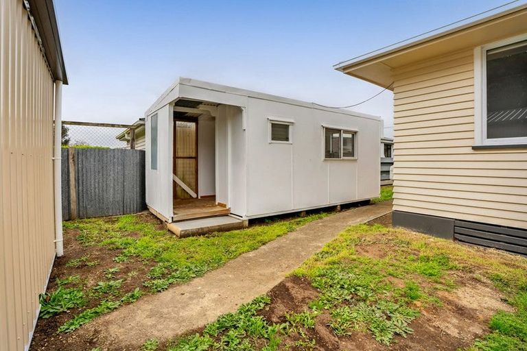 Photo of property in 58 Reid Avenue, Hawera, 4610