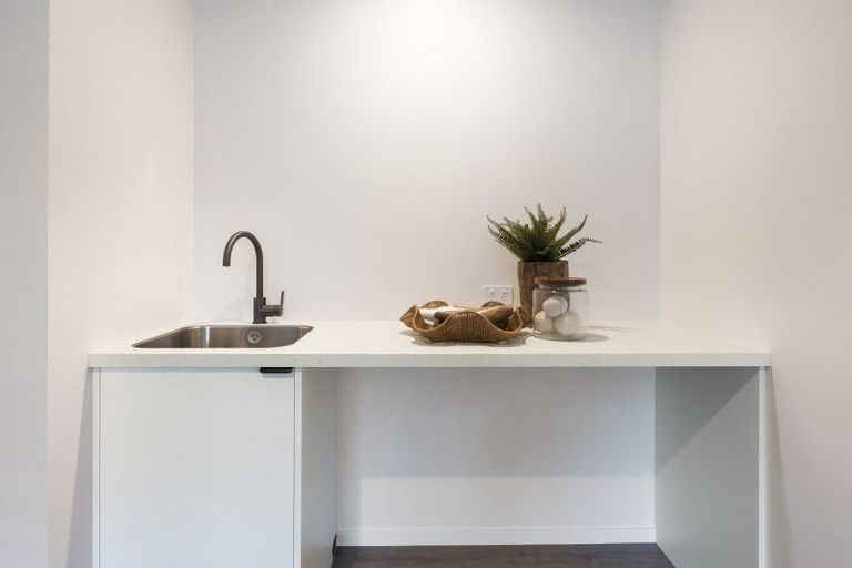 Photo of property in 12 Parkside Avenue, Maewa, Feilding, 4702