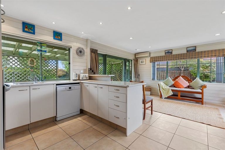 Photo of property in 34 Santa Monica Drive, Papamoa Beach, Papamoa, 3118