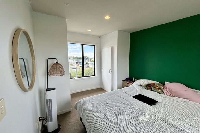 Photo of property in 56 Saintly Lane, Avondale, Auckland, 0600