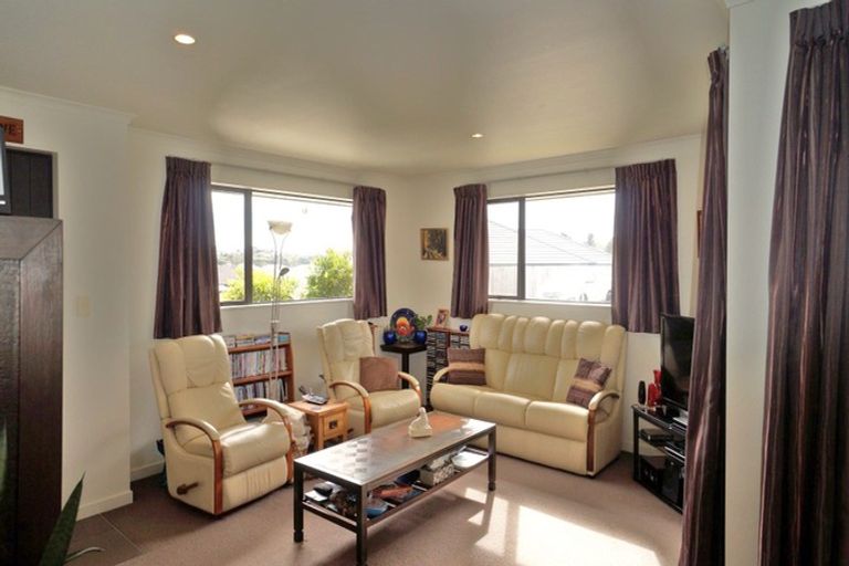 Photo of property in 16 Ocean View Rise, Ruakaka, 0116