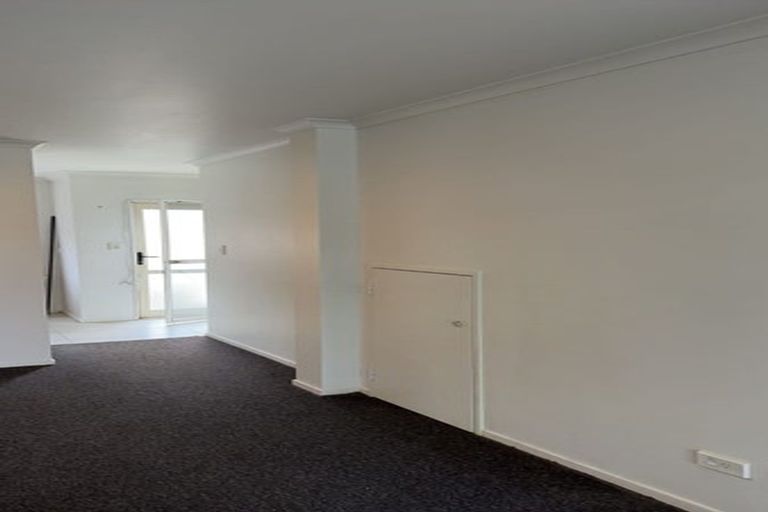 Photo of property in 20 Rosandich Drive, Sunnyvale, Auckland, 0612