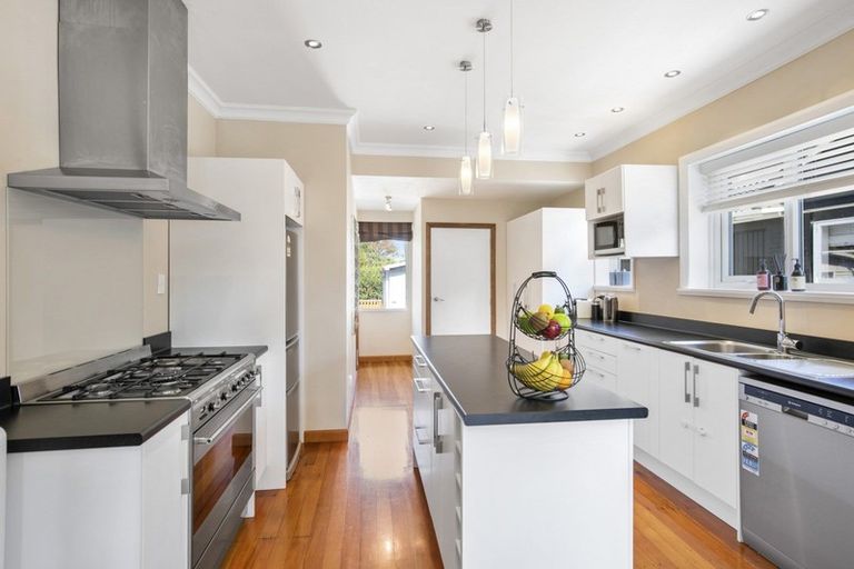 Photo of property in 27 Kingston Street, Boulcott, Lower Hutt, 5011