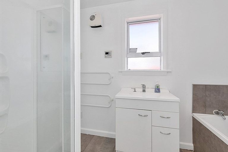 Photo of property in 22 Tauiwi Crescent, Hei Hei, Christchurch, 8042