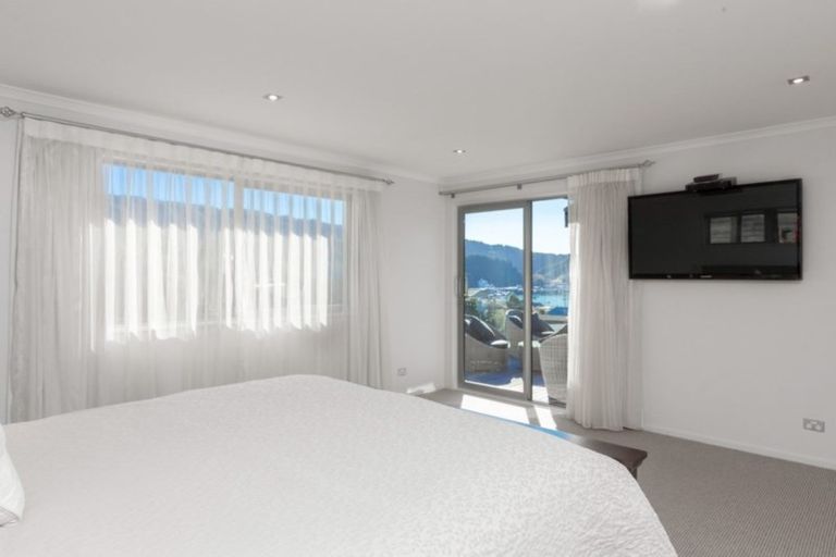 Photo of property in 26 Russell Street, Picton, 7220