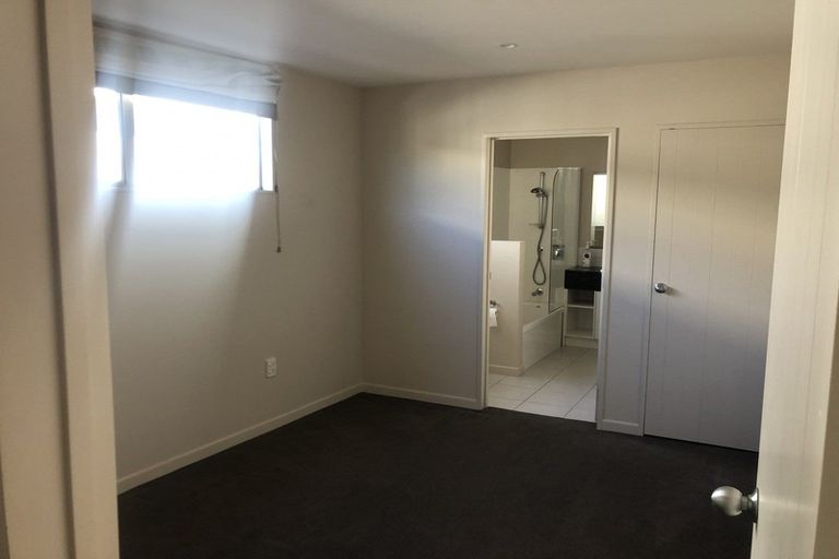 Photo of property in 27a Pitau Road, Mount Maunganui, 3116