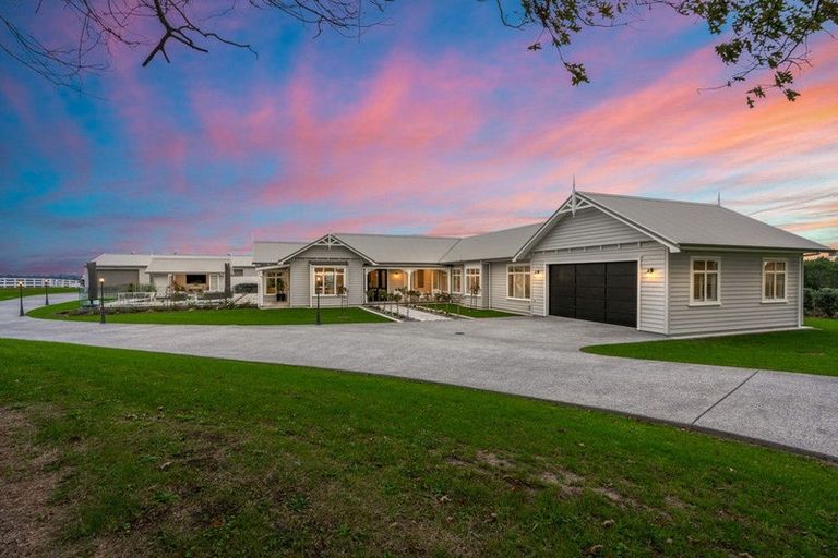 Photo of property in 21 Diamond Lane, Riverhead, 0793