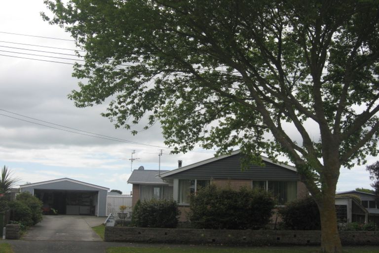 Photo of property in 22 Blossomdale Place, Bishopdale, Christchurch, 8053