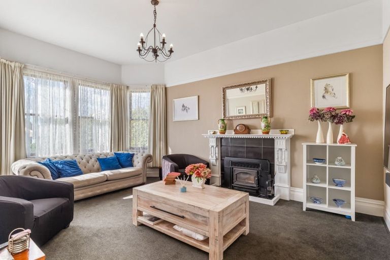 Photo of property in 39 Mako Mako Road, Levin, 5510