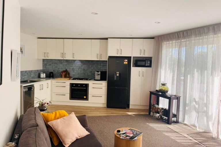 Photo of property in 120 Milton Road, Bluff Hill, Napier, 4110