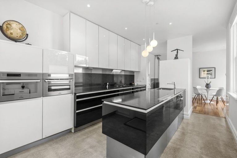 Photo of property in 71 Honiana Te Puni Street, Aro Valley, Wellington, 6021